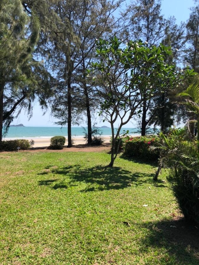 Seapine Beach Golf And Resort Hua Hin Ban Khao Takiap Экстерьер фото