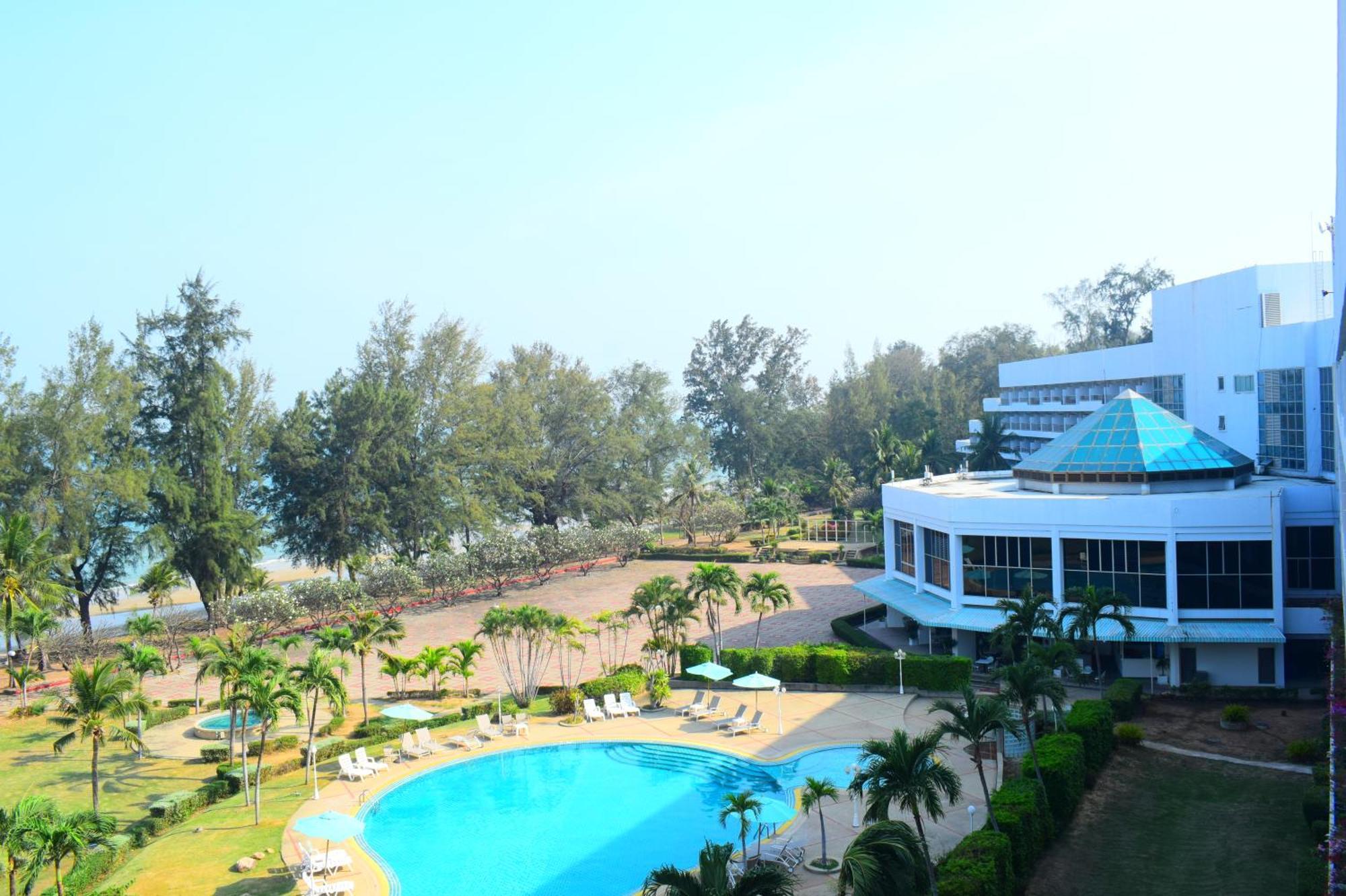 Seapine Beach Golf And Resort Hua Hin Ban Khao Takiap Экстерьер фото