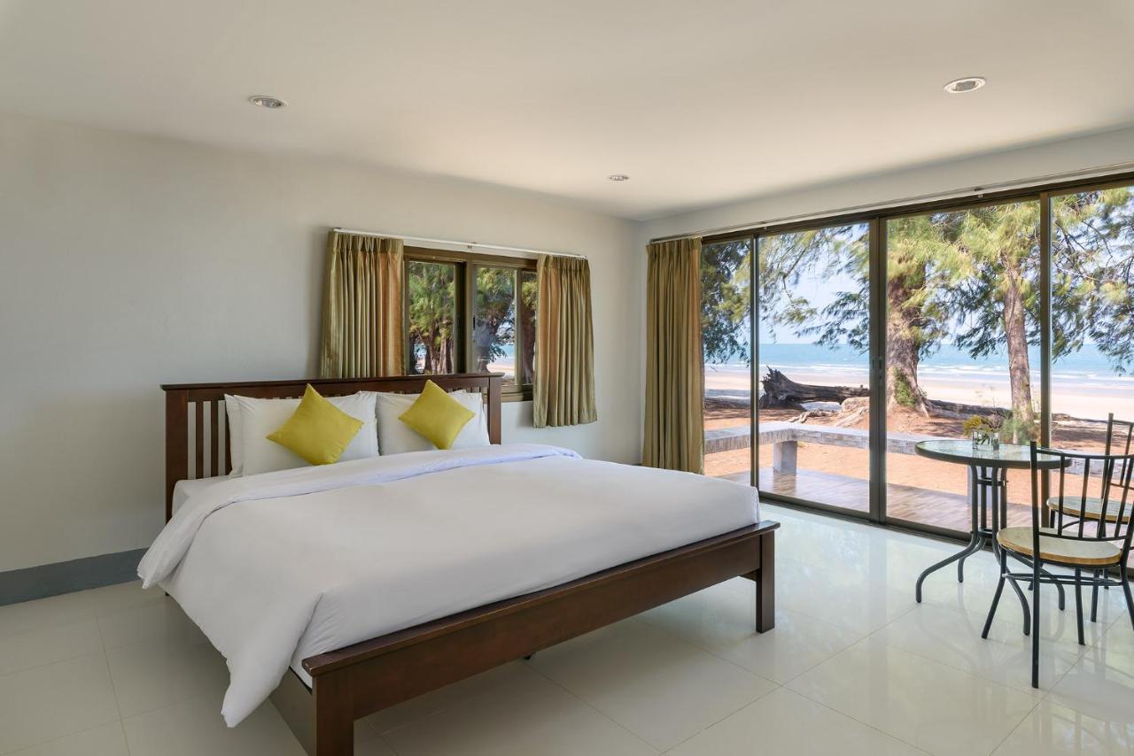Seapine Beach Golf And Resort Hua Hin Ban Khao Takiap Экстерьер фото